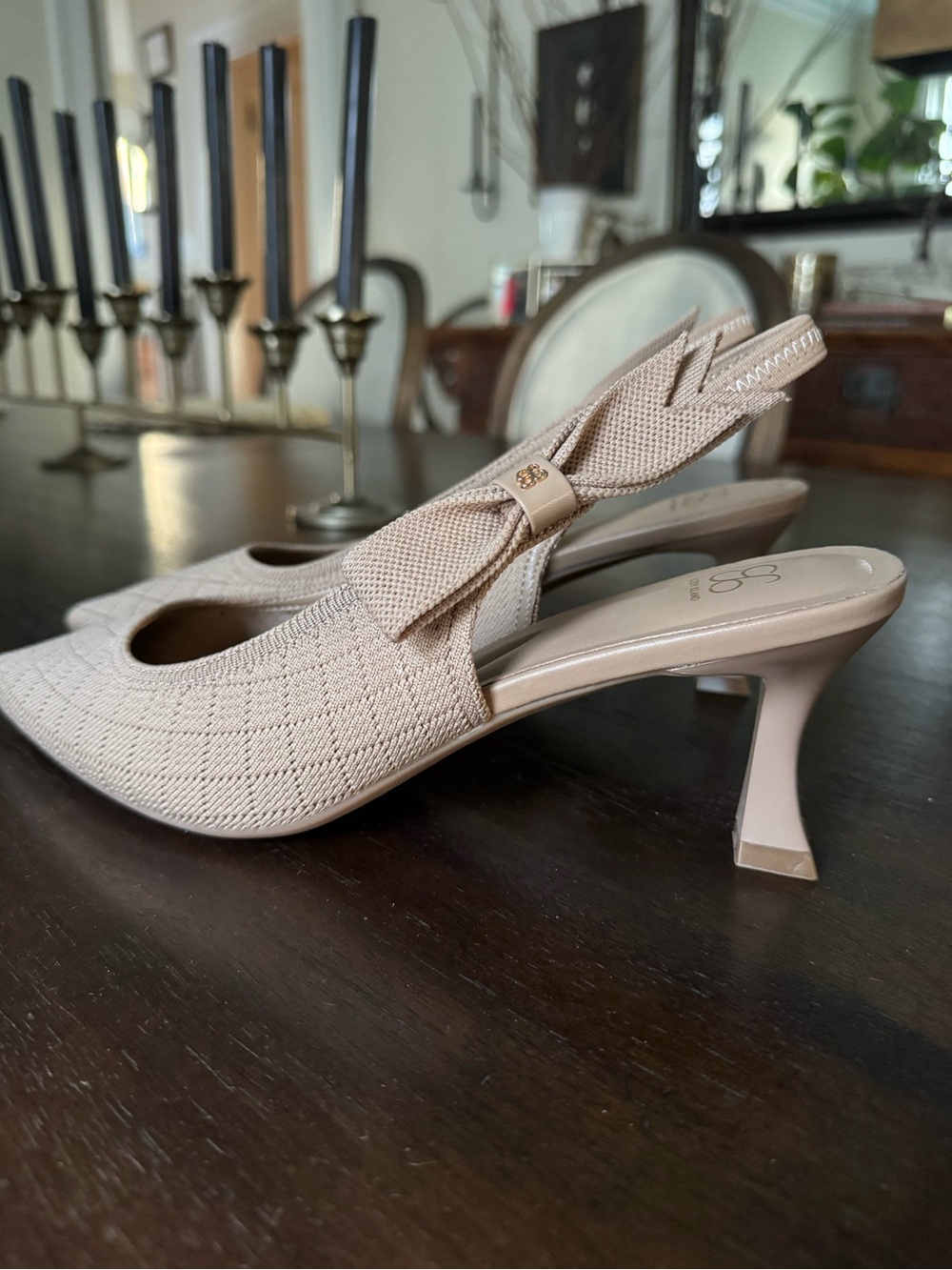 Cosy Island - EverLush Bowknot Pointed Toe Heeled Slingback - Low Heeled
- NWT - Picture 5 of 10